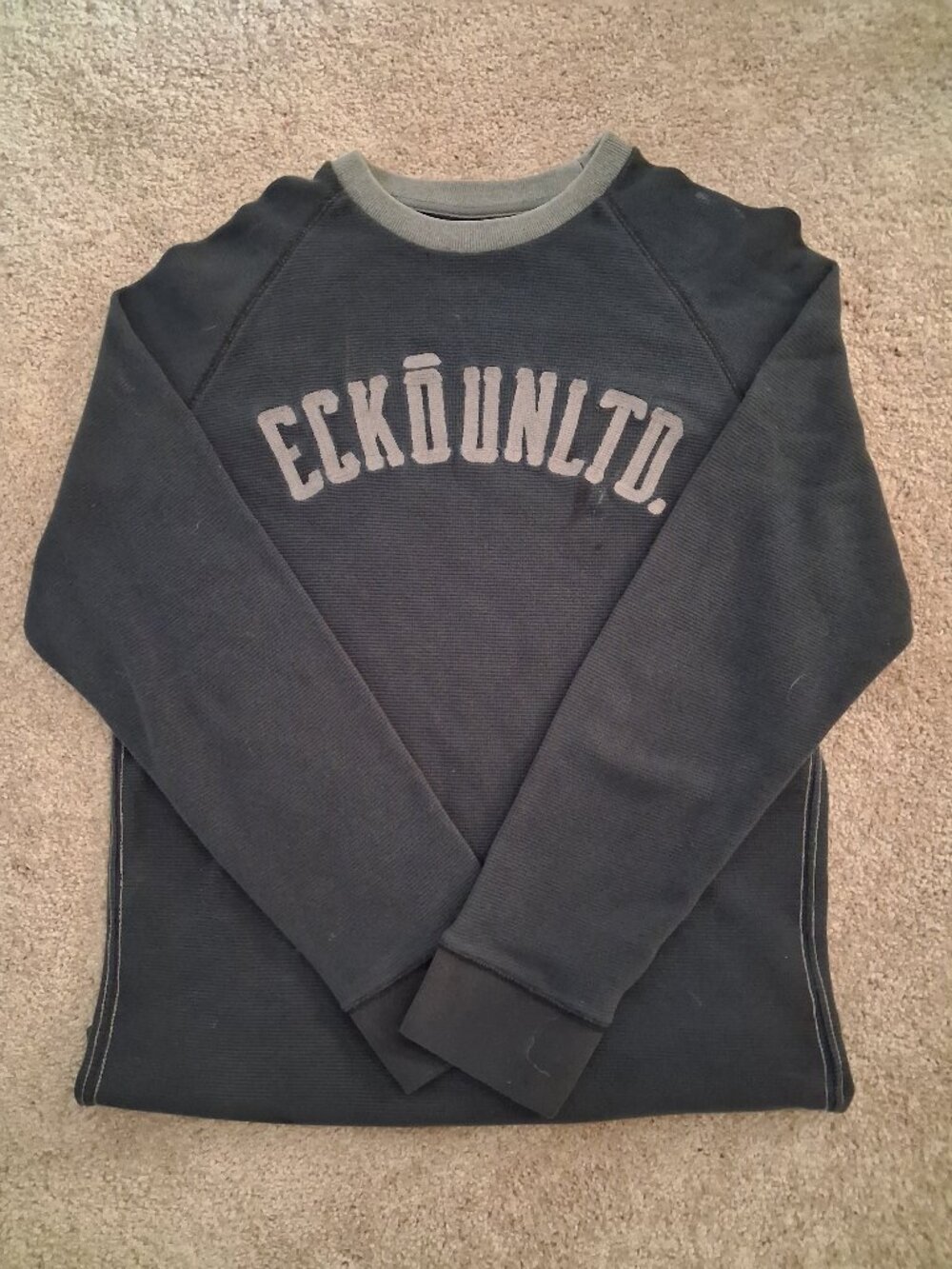 Mens ECKO long sleeved shirt size large
